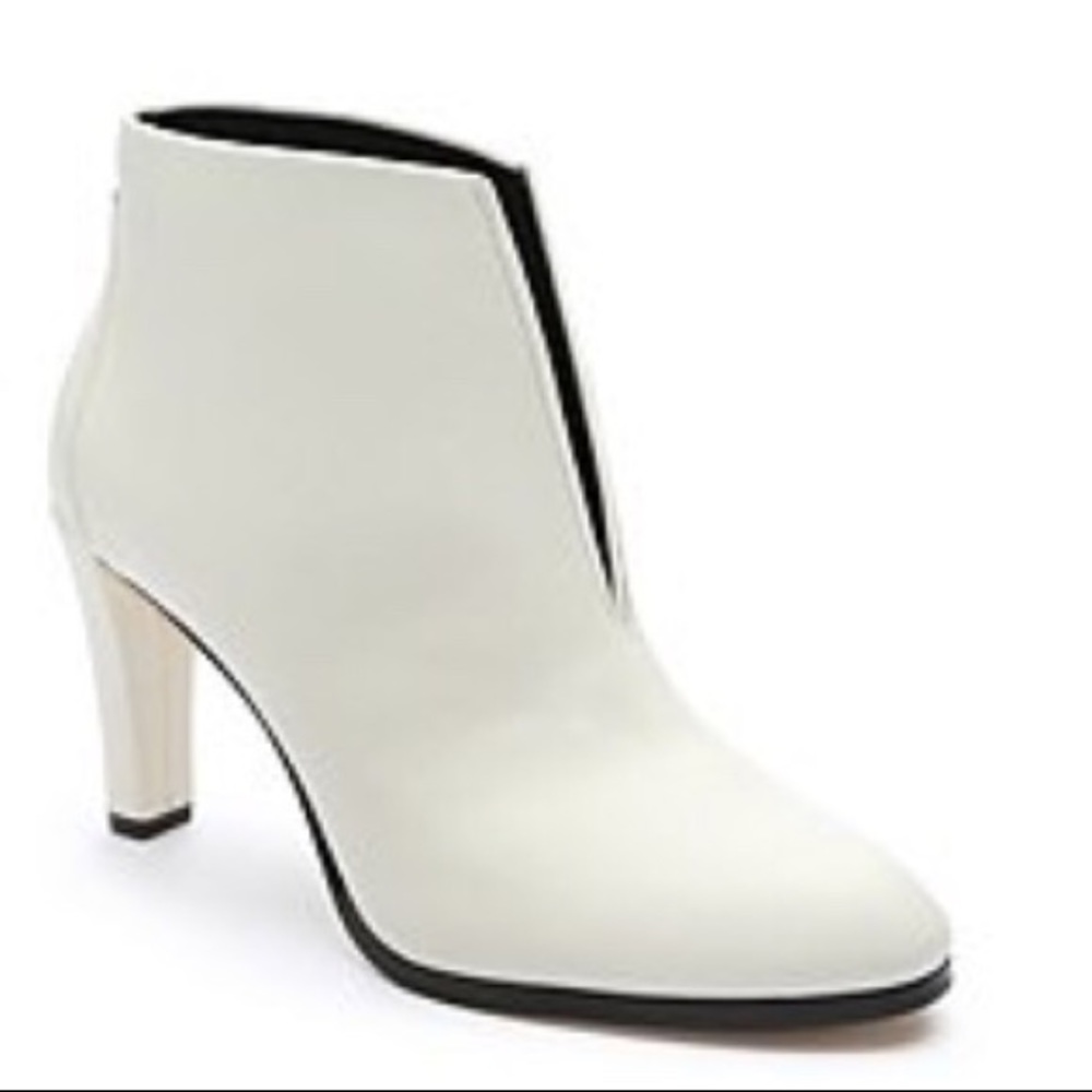 Tahari Meredith Bootie White 9
